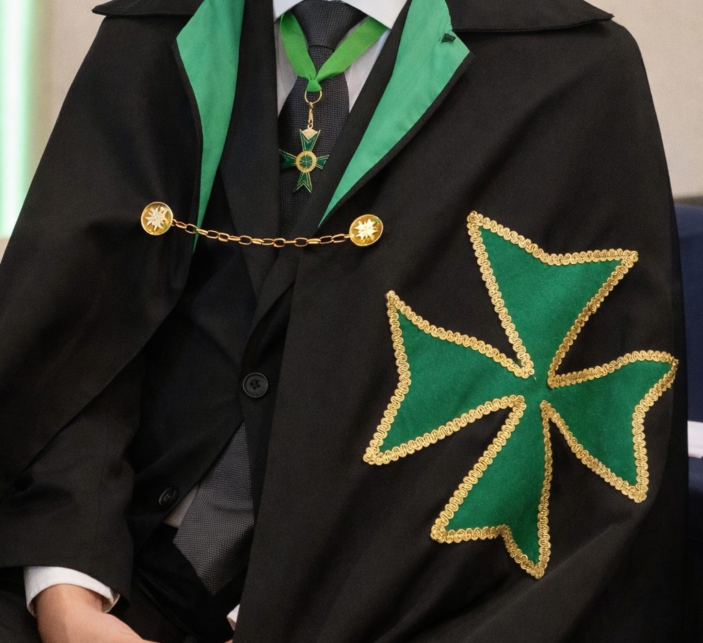 The mantle of the Order with the green cross